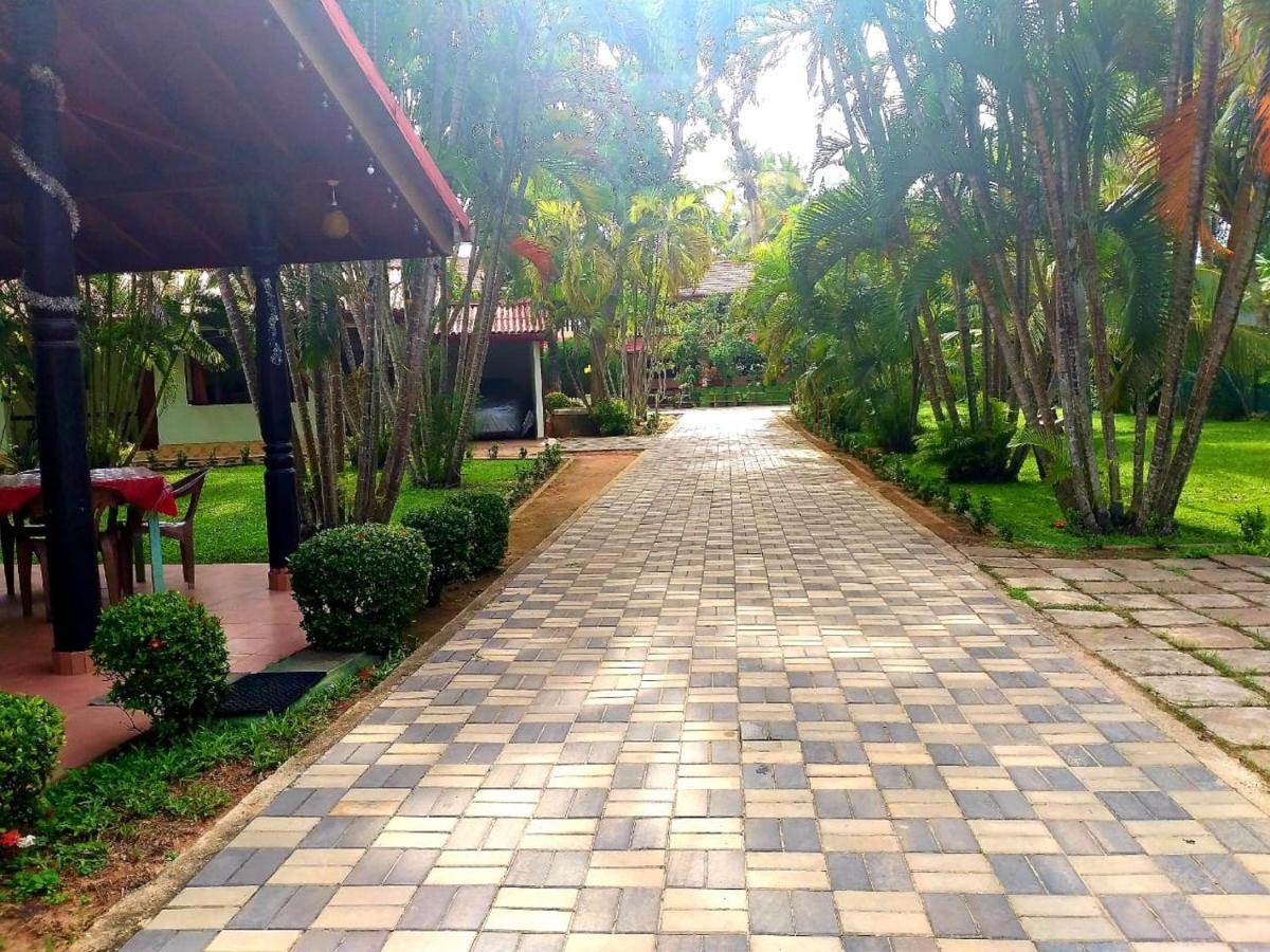 Hotel Tk Green Garden Matara Exterior photo