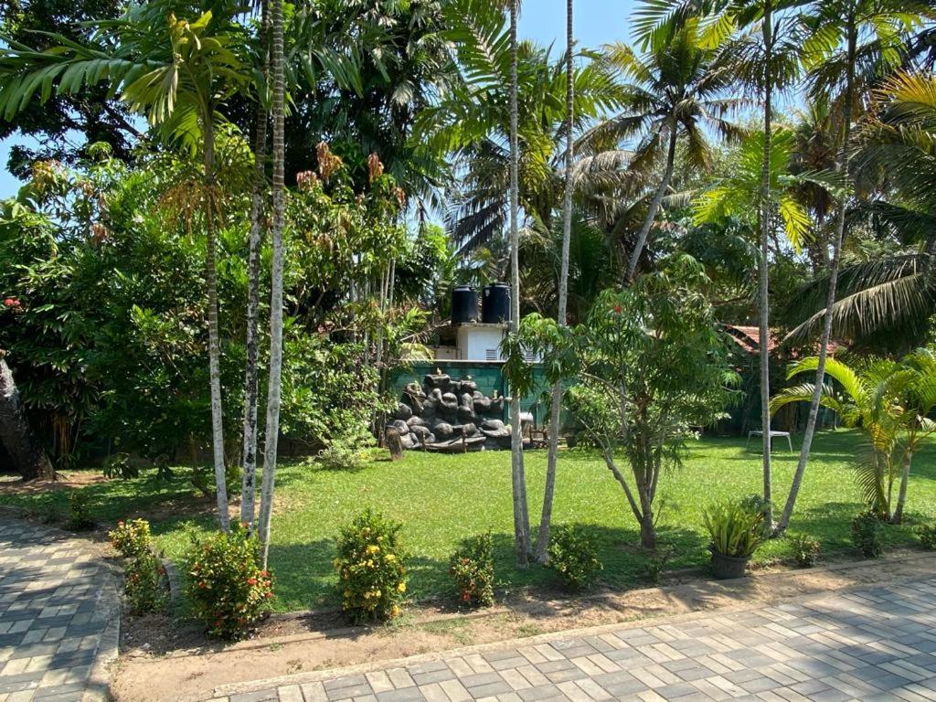 Hotel Tk Green Garden Matara Exterior photo