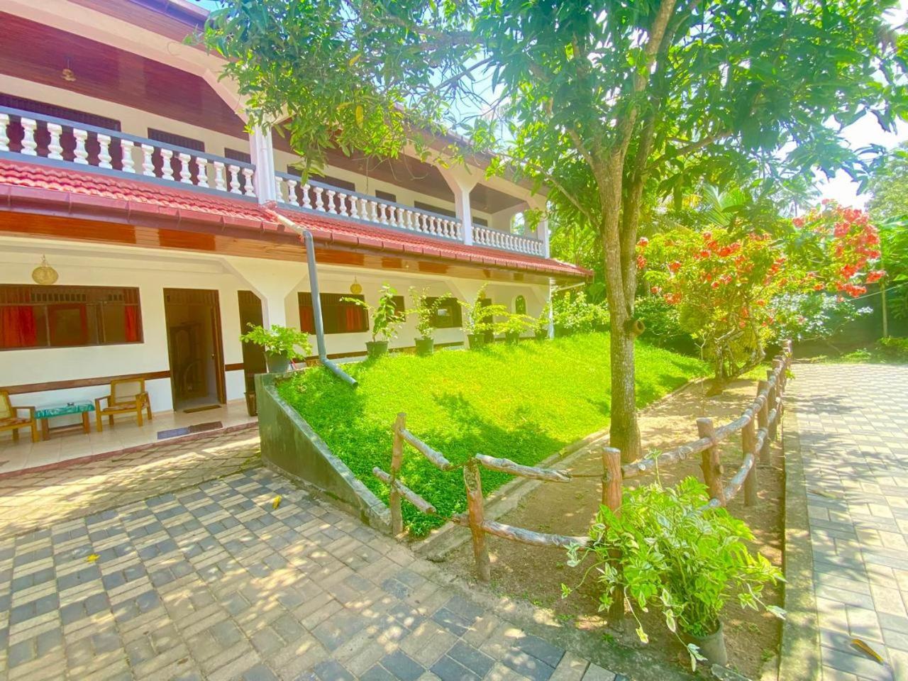 Hotel Tk Green Garden Matara Exterior photo